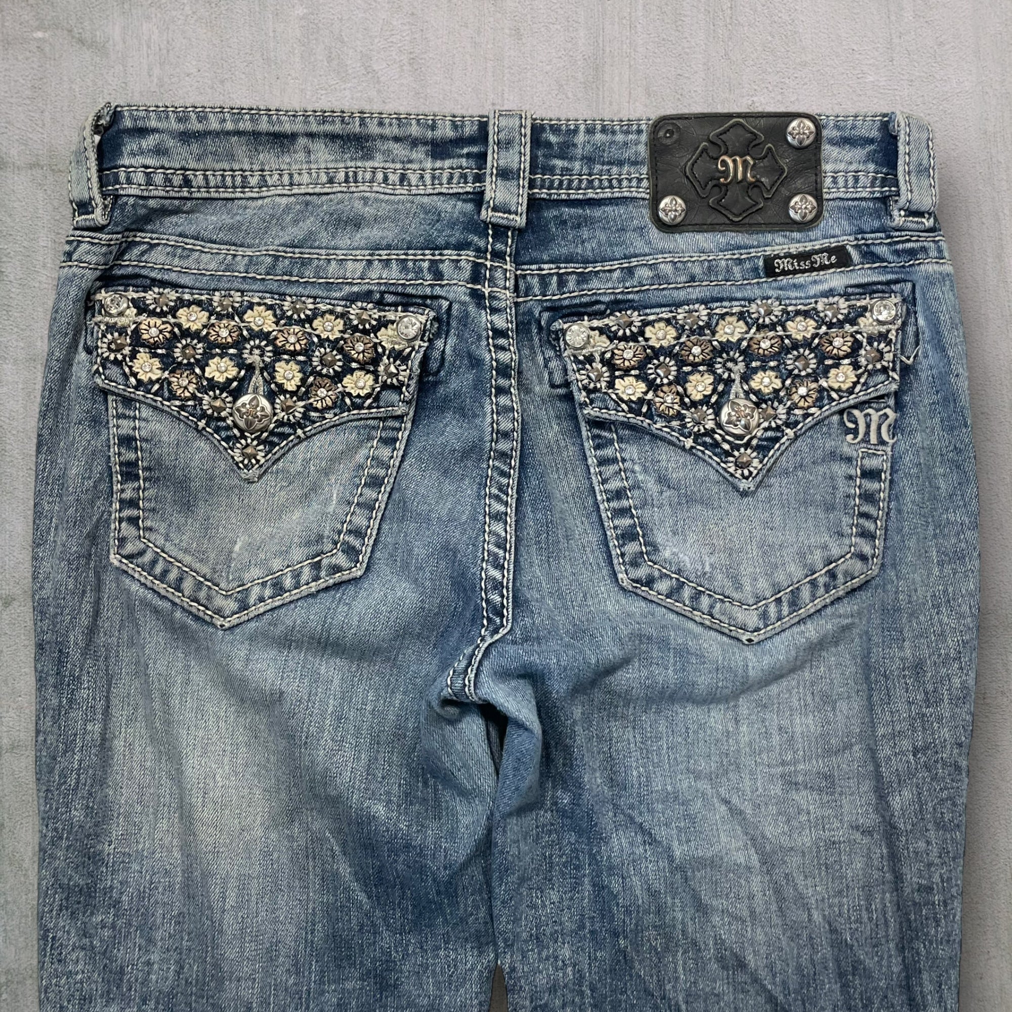 Miss Me Boot Jeans (27W) M545