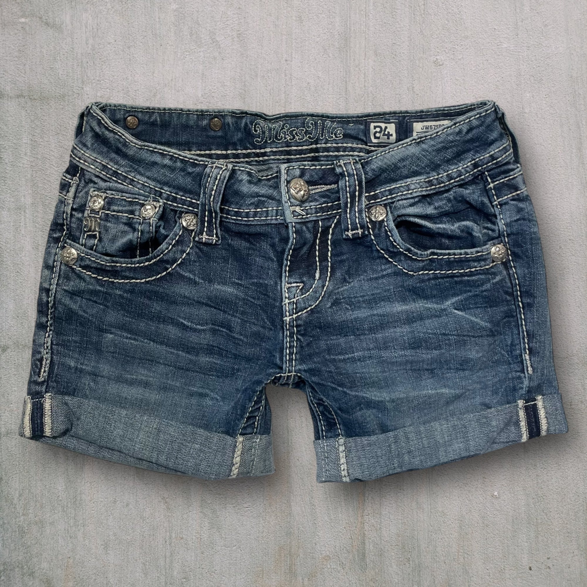 Miss Me Reworked Shorts (24W) M538