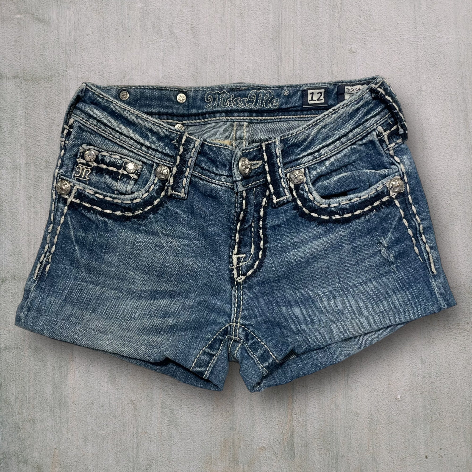 Miss Me Reworked Shorts (22W) M555