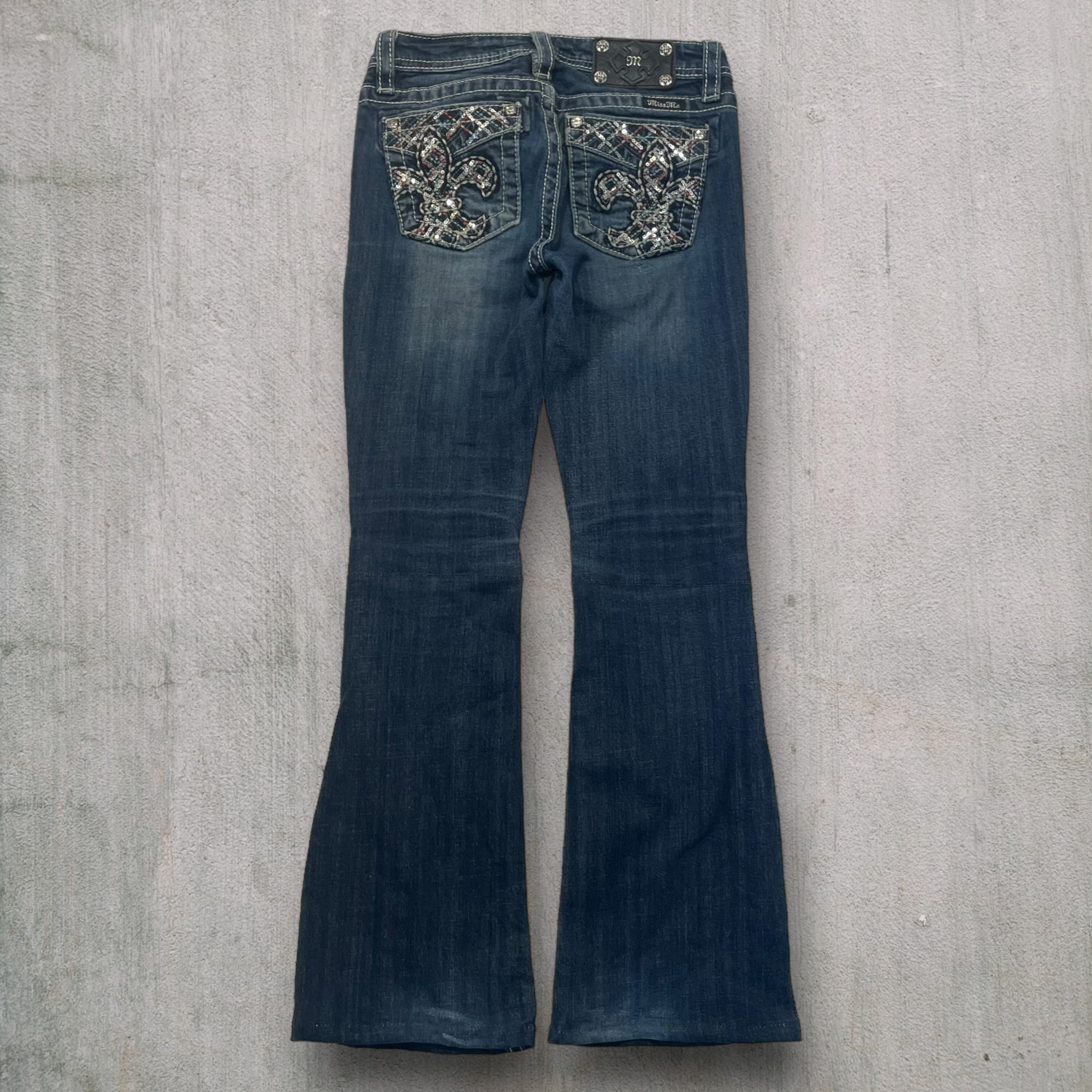 Miss Me Boot Jeans (25W) M560