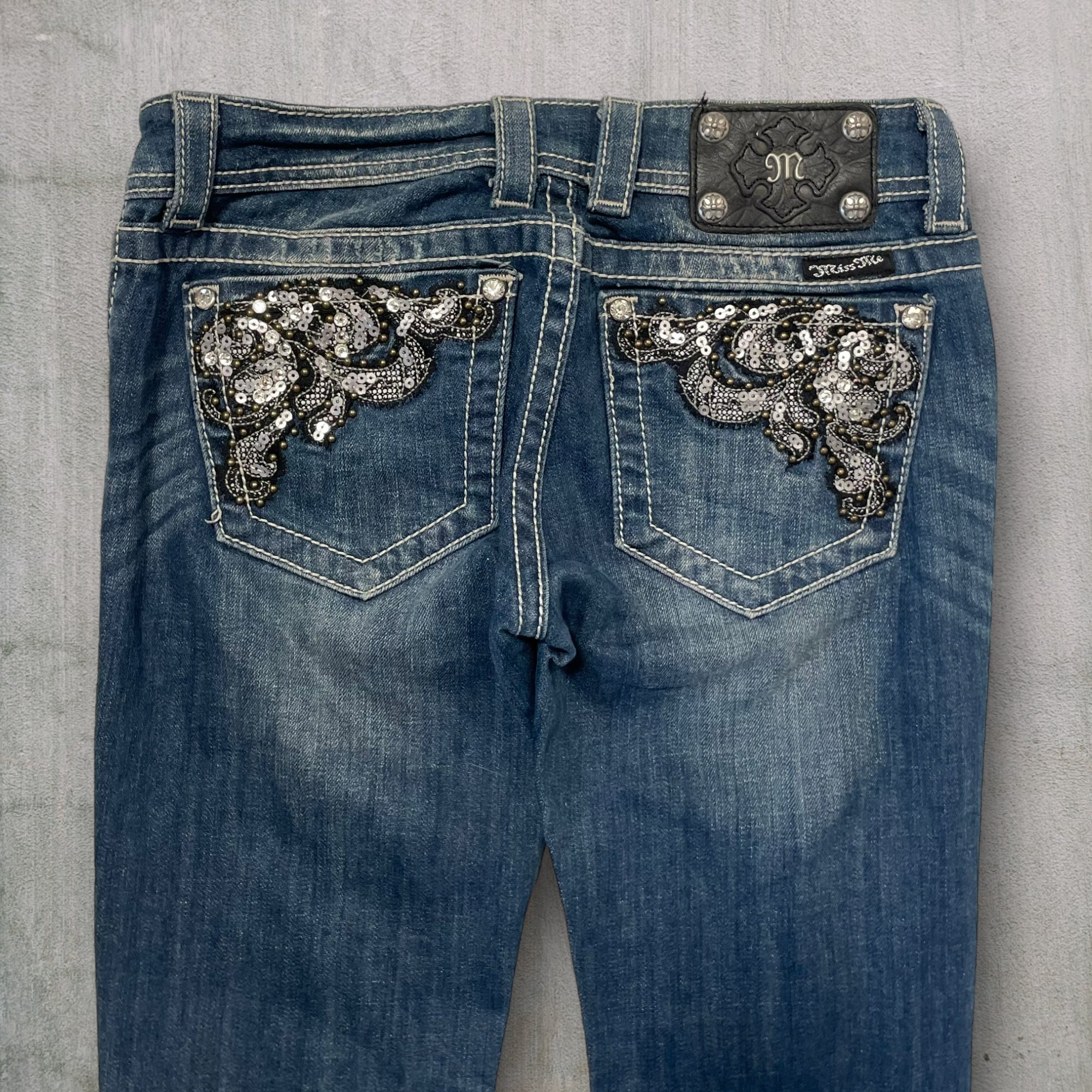 Miss Me Boot Jeans (26W) M550