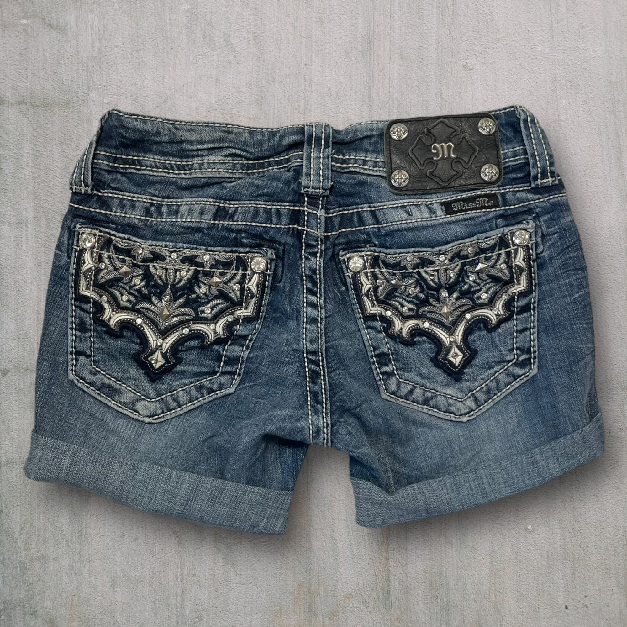 Miss Me Reworked Shorts (24W) M538