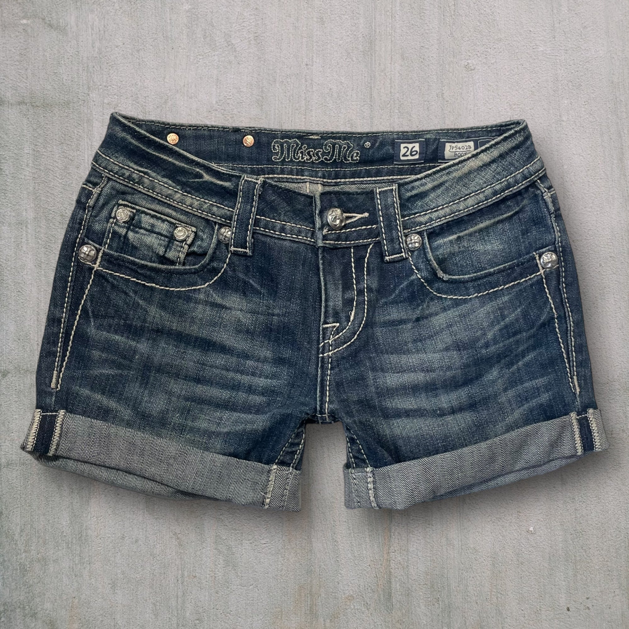 Miss Me Reworked Shorts (26W) M537