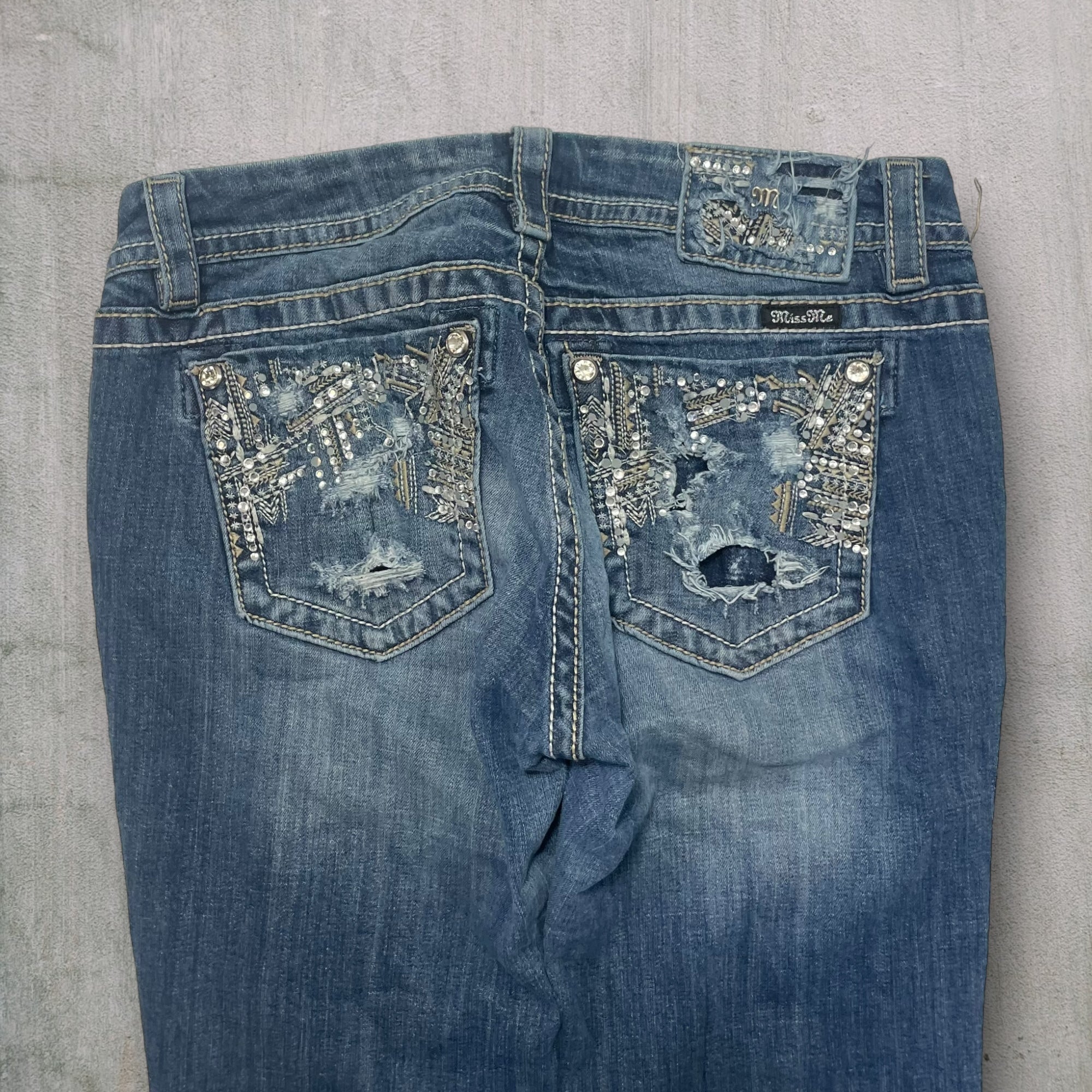 Miss Me Boot Jeans (29W) M557