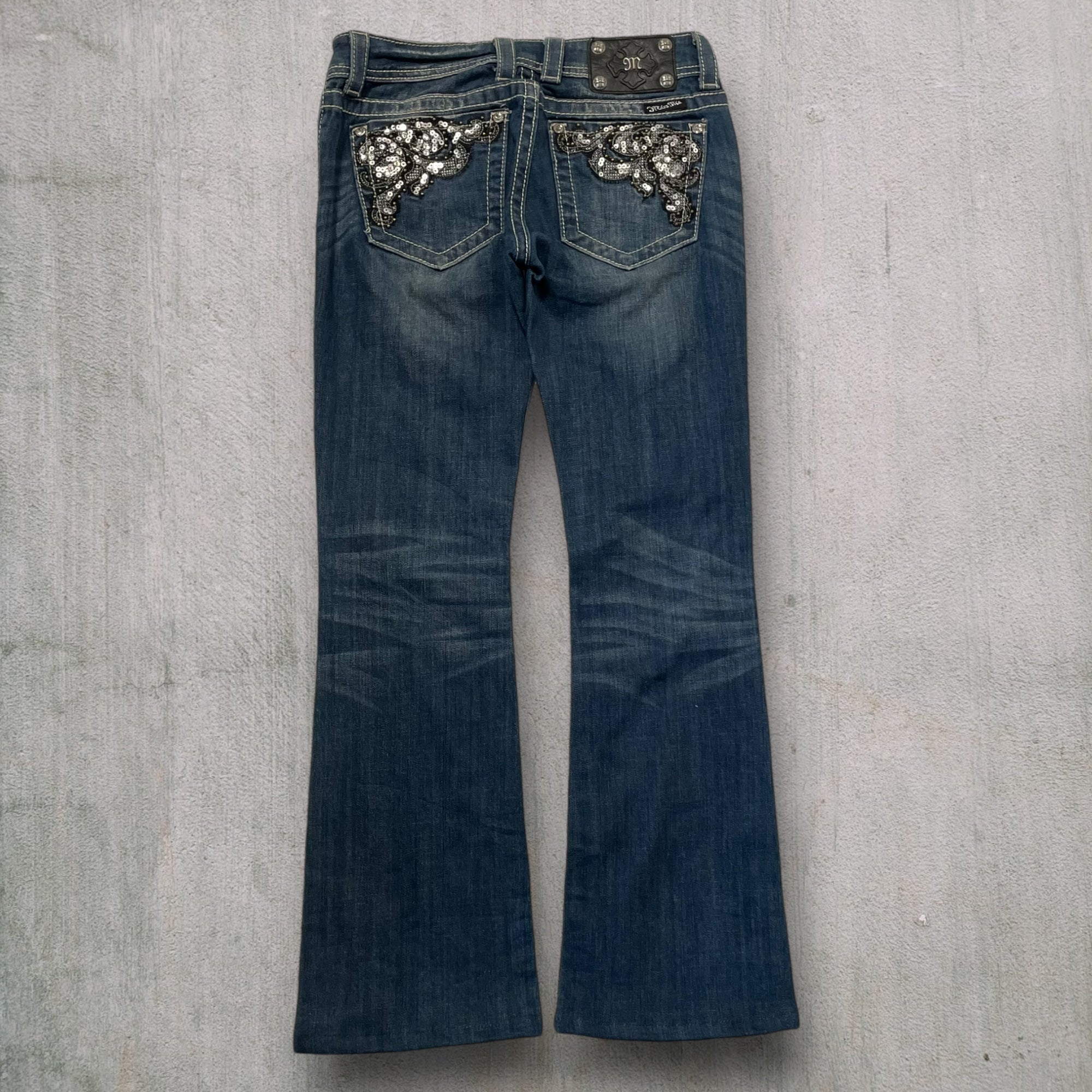 Miss Me Boot Jeans (26W) M550