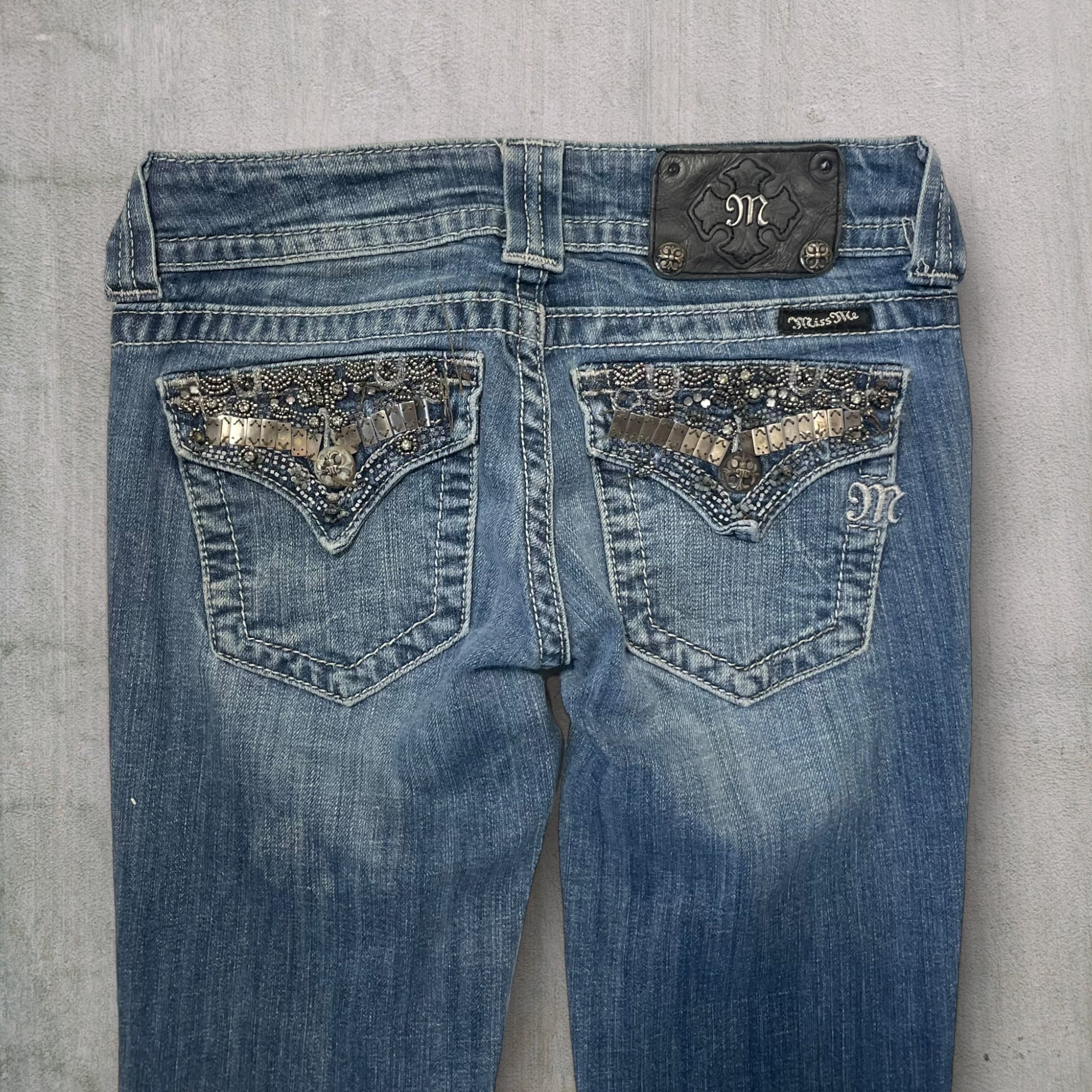 Miss Me Boot Jeans (26W) M536